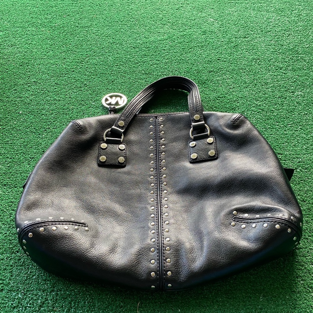 🎉🎉🎉HOST PICK 🎉🎉Authentic Michael Kors Bag | Michael Kors Bag | Black Bag | - Picture 2 of 16